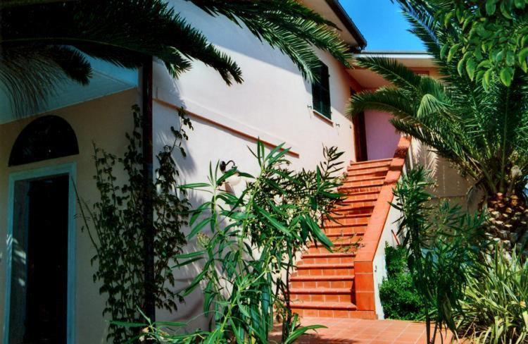 Bed&Breakfast Giardino Agritourist Controguerra Экстерьер фото