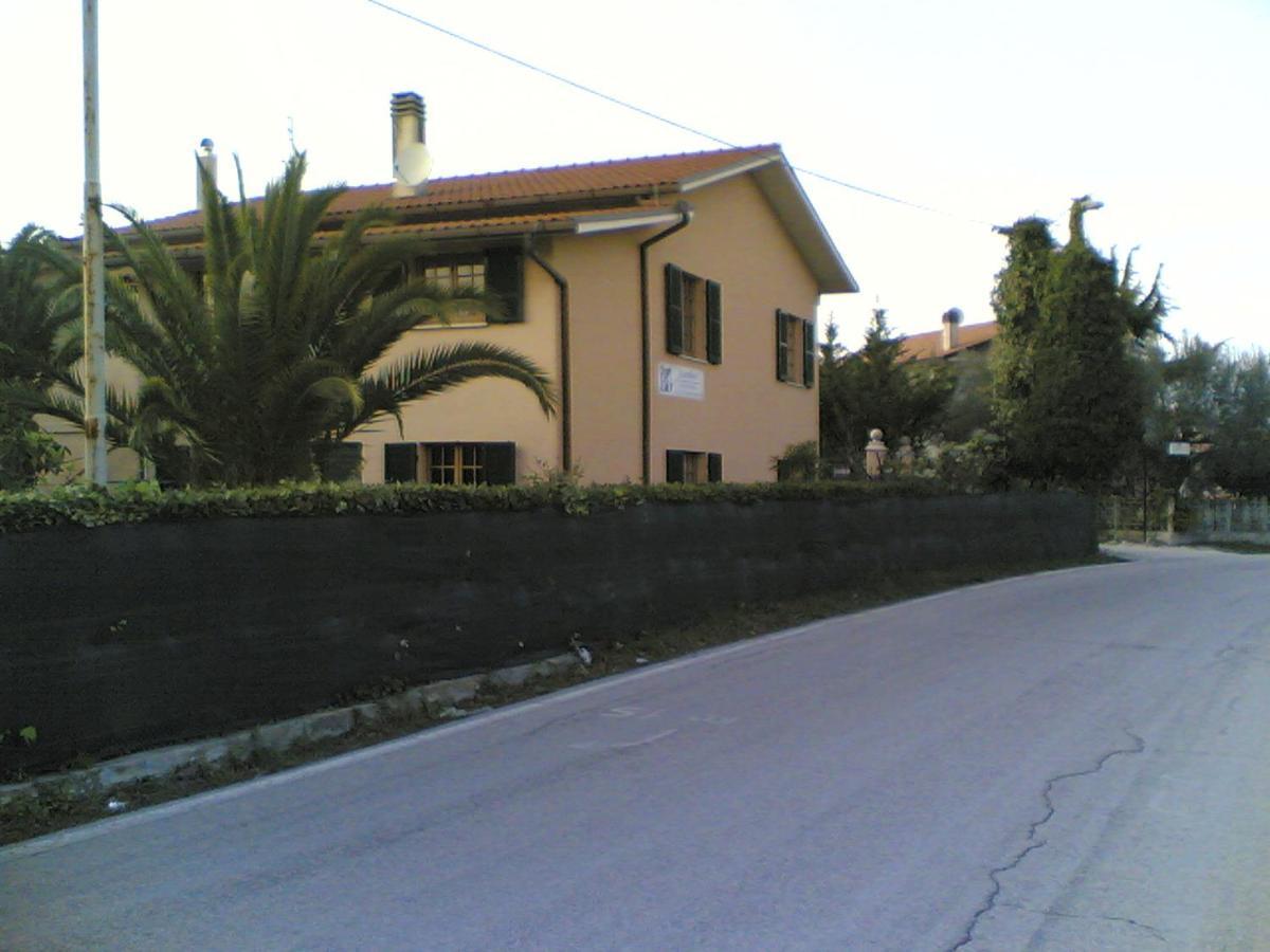 Bed&Breakfast Giardino Agritourist Controguerra Экстерьер фото